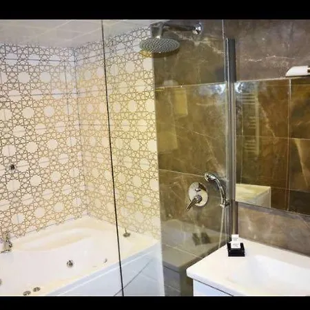 Hotel Akbak 3*